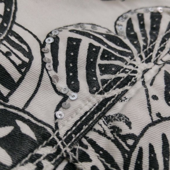 Chicos Black White Jean Jacket Denim Sequined Size 2 Abstract Floral Graphic - Picture 5 of 11